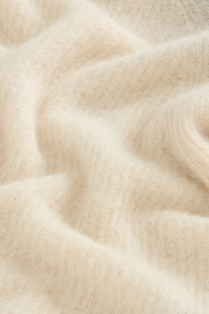 Garment-Dyed Crewneck Sweater in Alpaca and Wool Blend White photo 6 | Woolrich