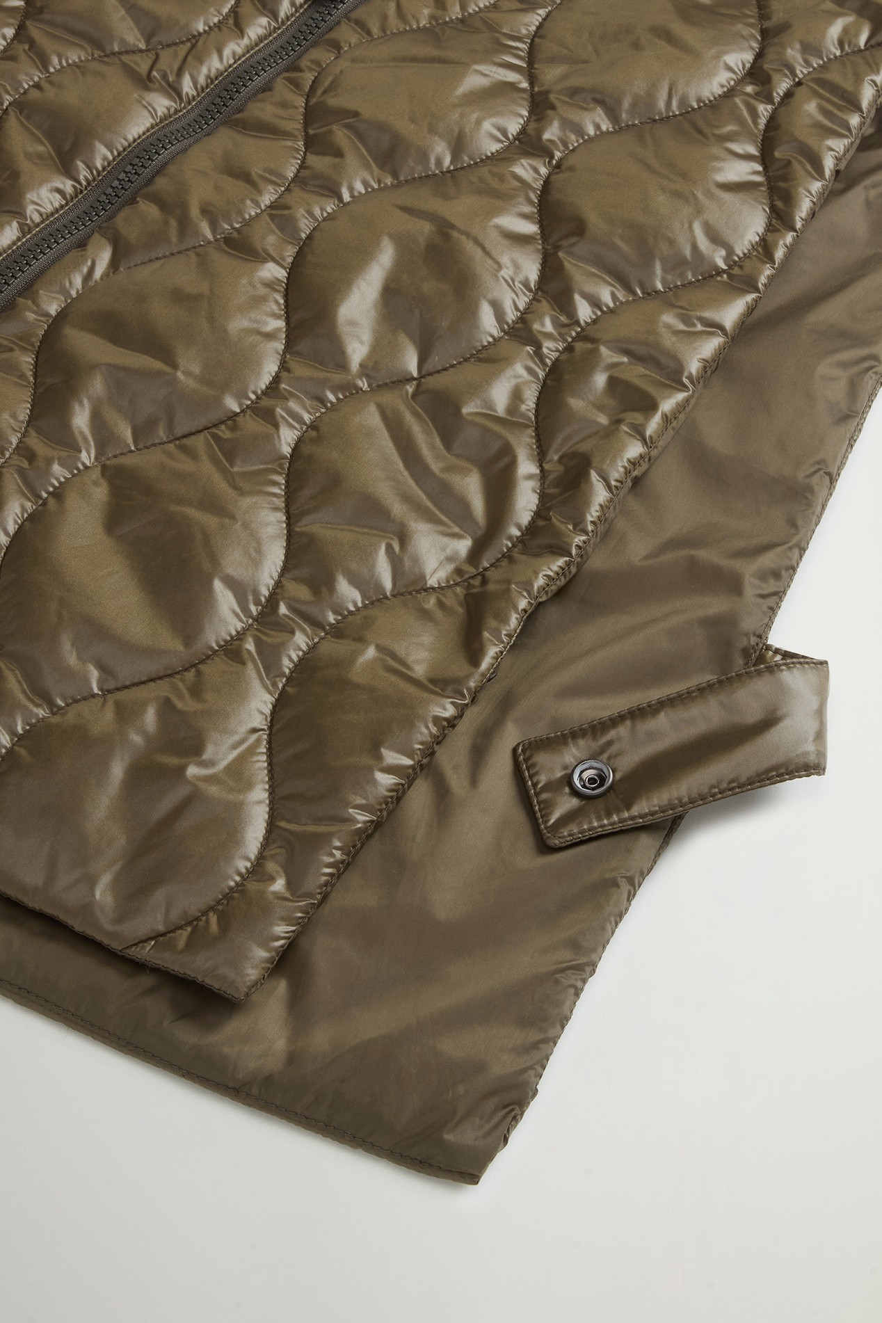 Packable Quilted Vest in Urban Light Nylon Green photo 3 | Woolrich