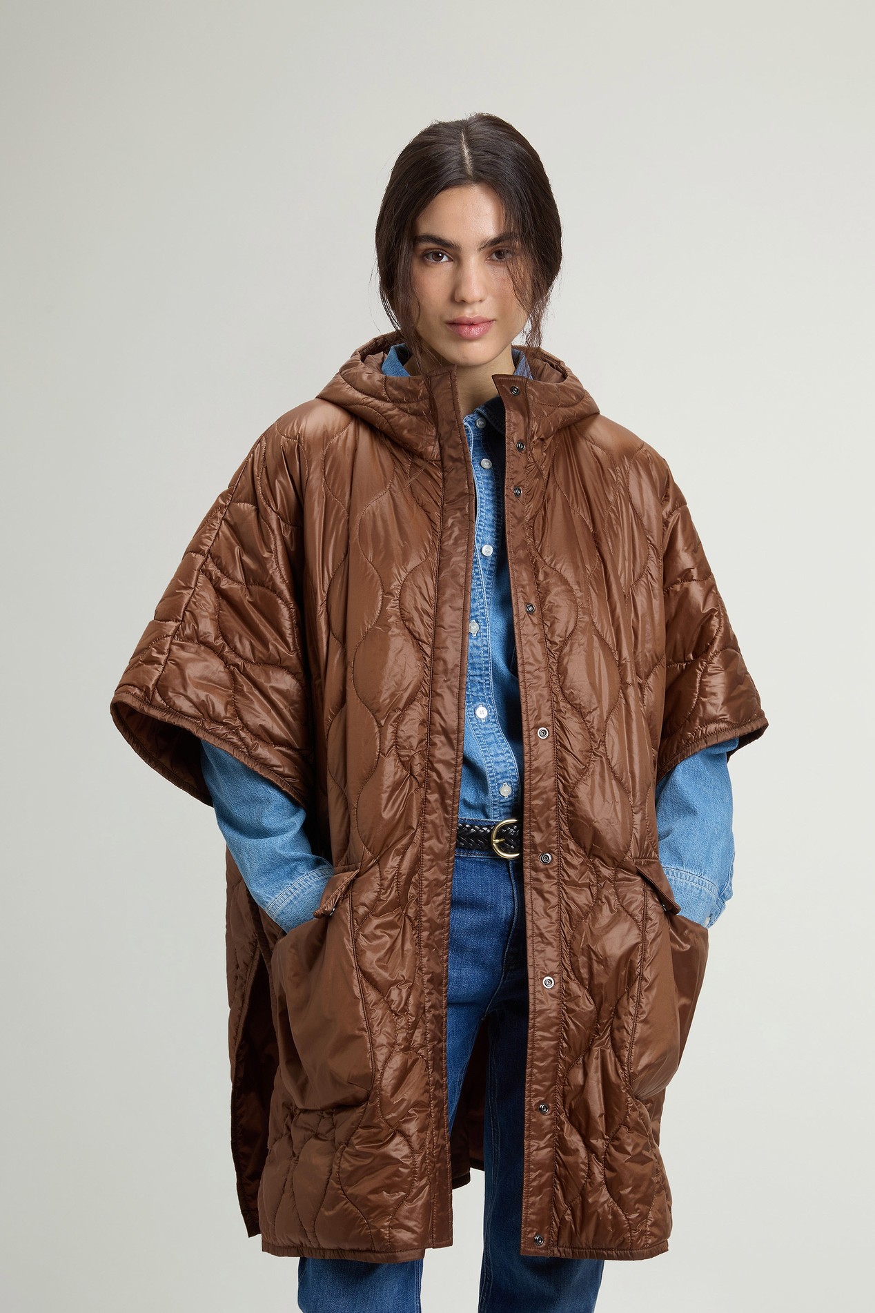 Quilted Cape in Urban Light Nylon Brown photo 1 | Woolrich