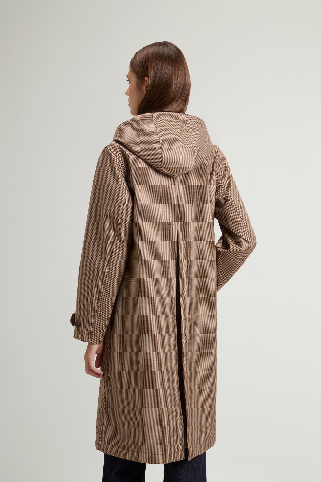 Coat in Yarn-Dyed Three-Layered Fabric with Removable Hood Brown photo 3 | Woolrich