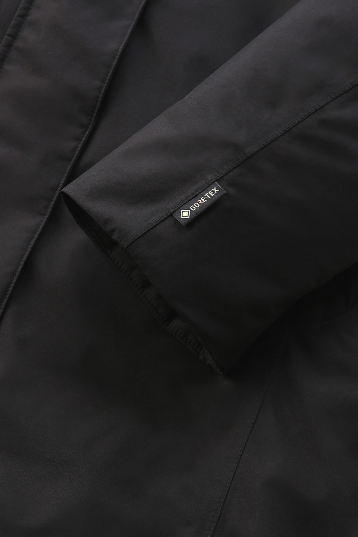 GORE-TEX Waterproof Marshall Parka Black photo 4 | Woolrich