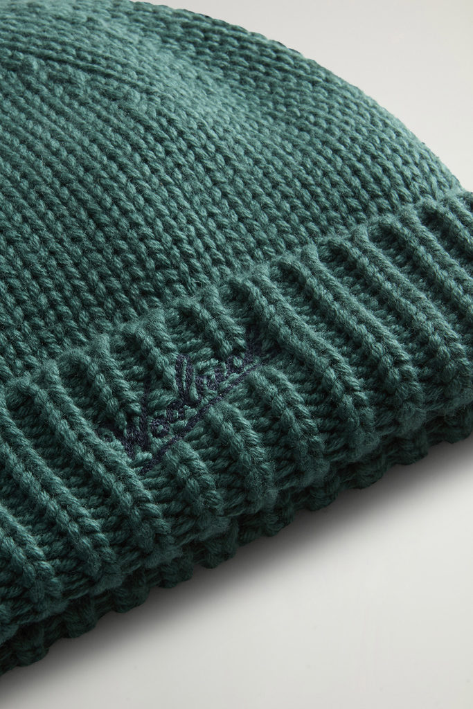 Boys' Beanie in Pure Merino Virgin Wool with Logo Green photo 3 | Woolrich