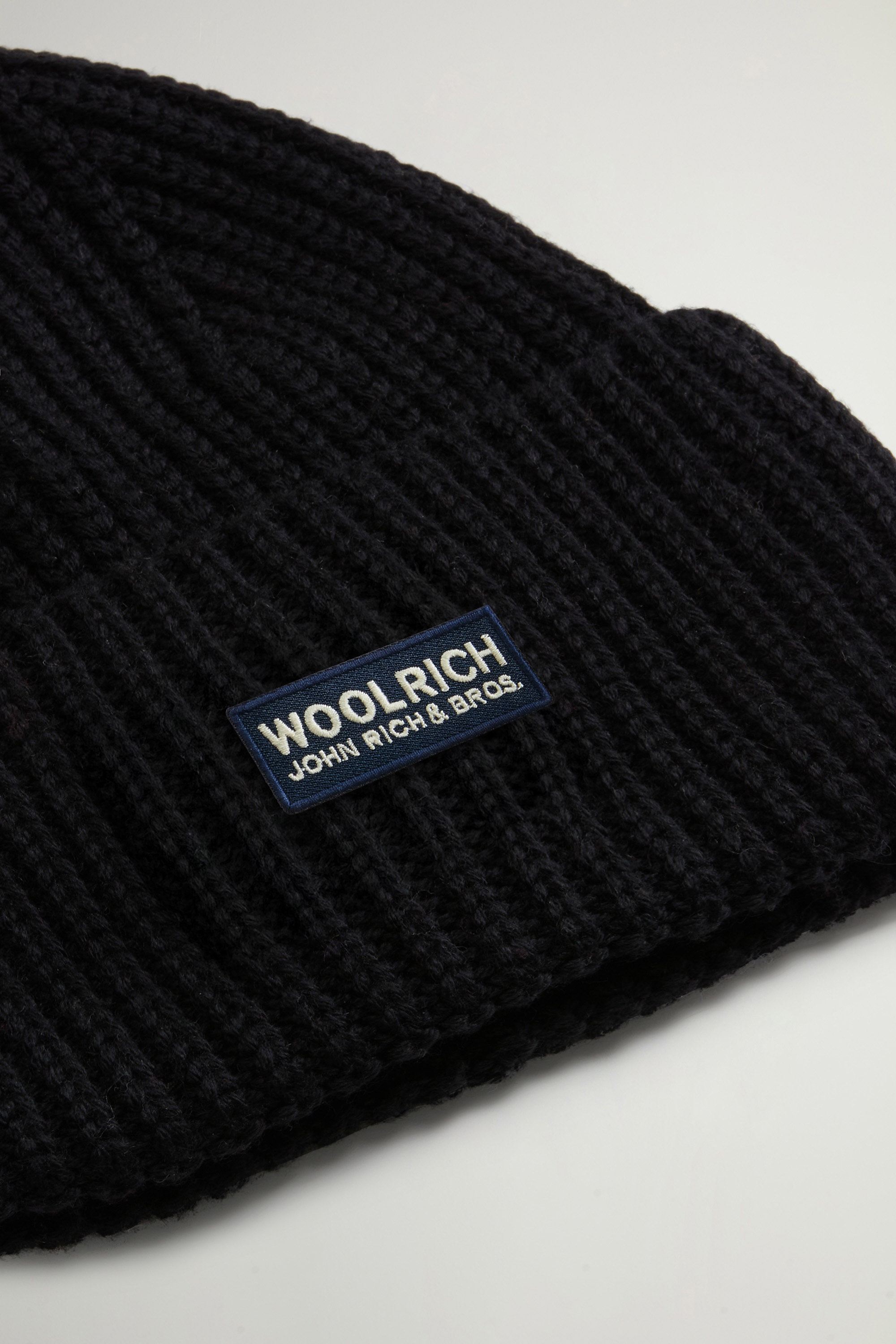 FINE MERINOS LOGO BEANIE Noir photo 4 | Woolrich