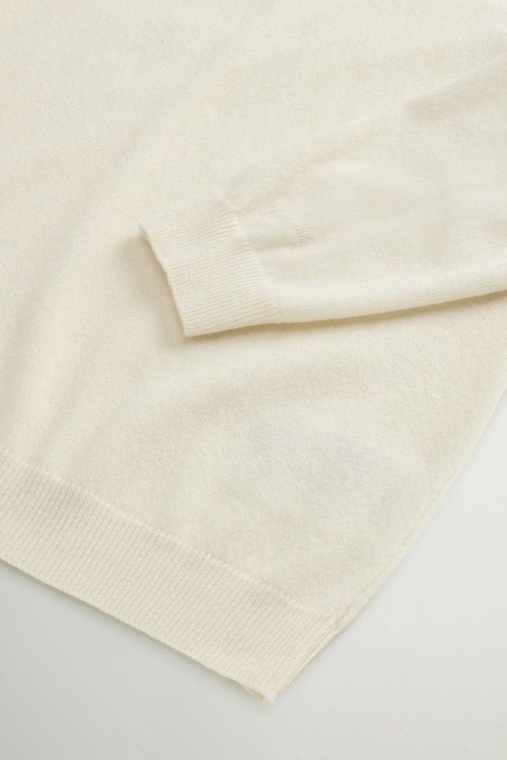 Crewneck Sweater in Pure Virgin Wool White photo 2 | Woolrich