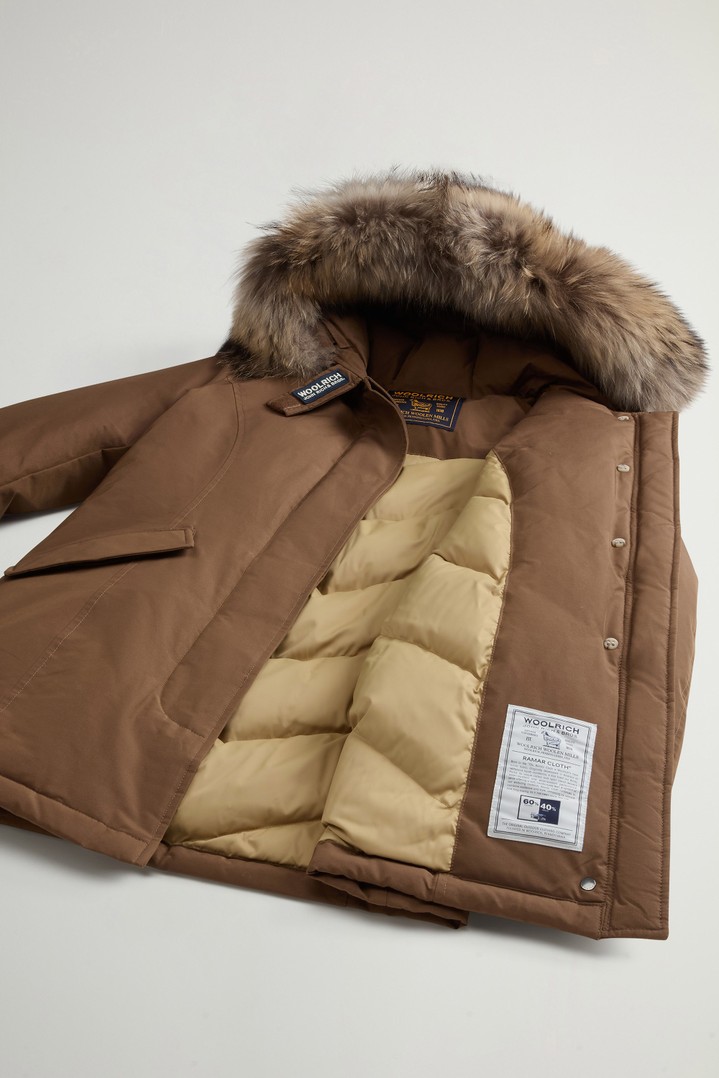 Arctic Parka in Ramar Cloth con pelliccia removibile Verde photo 4 | Woolrich