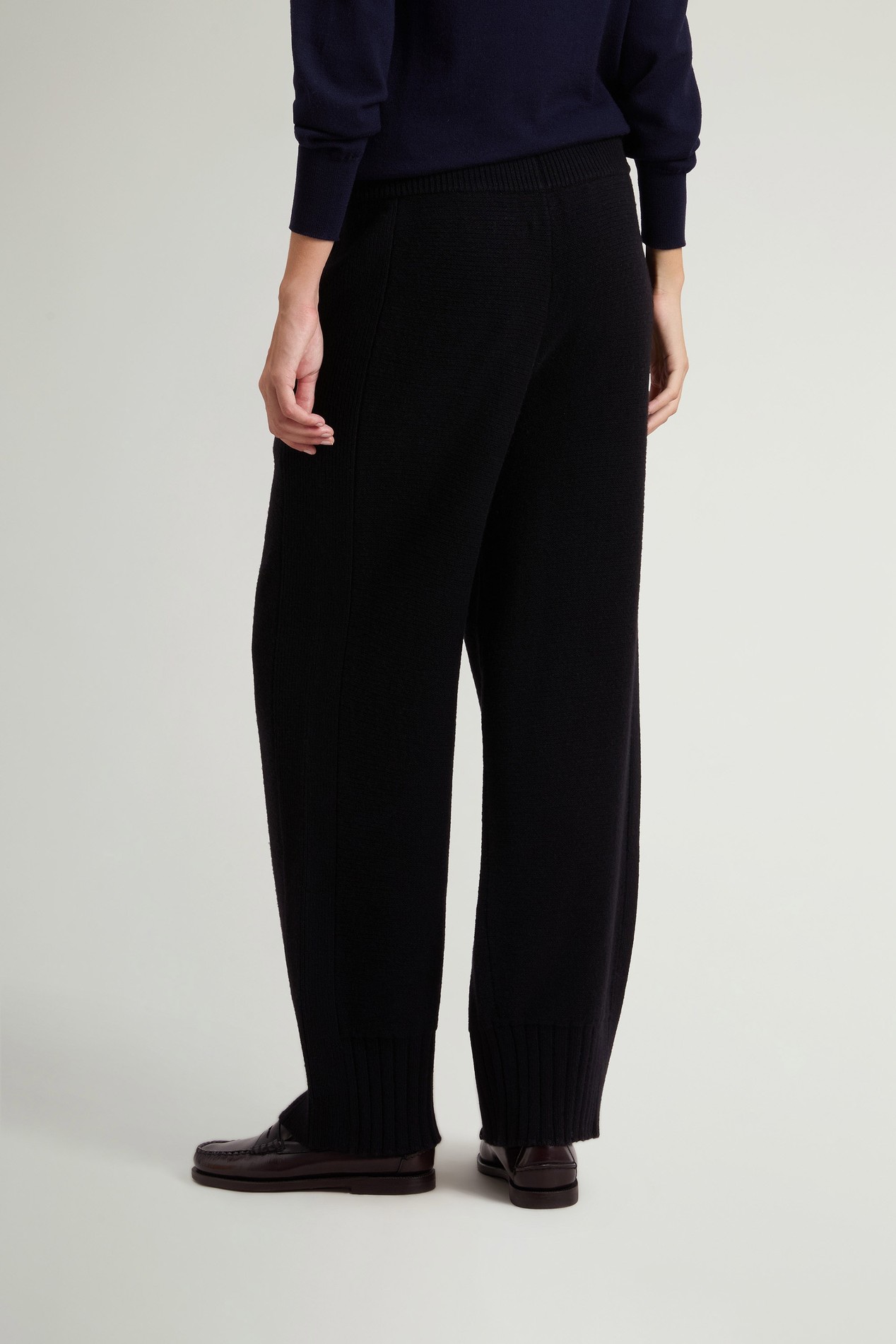Pants in Virgin Wool and Cashmere Black photo 3 | Woolrich