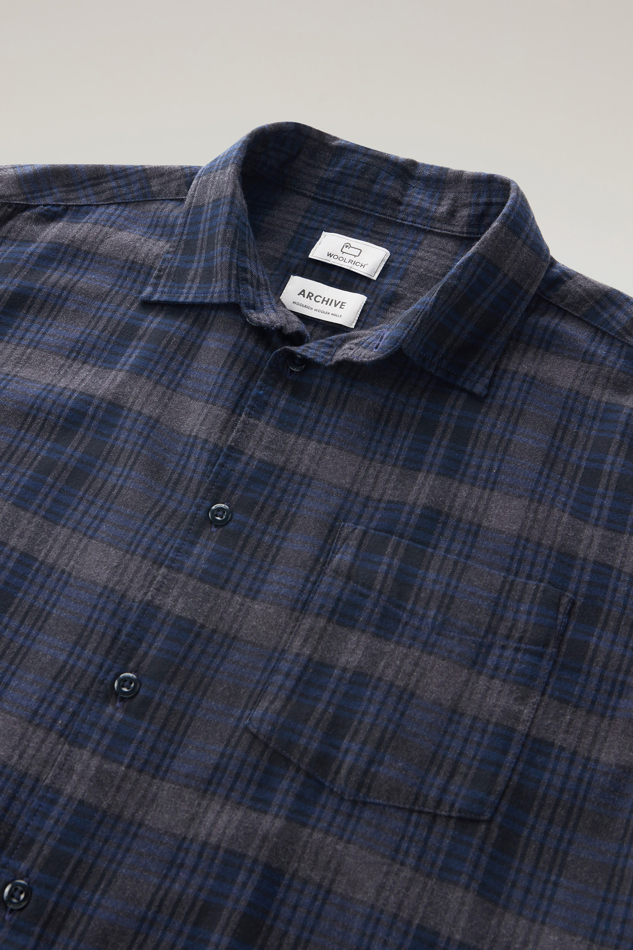 Plaid Shirt in Lightweight Flannel Blue photo 2 | Woolrich