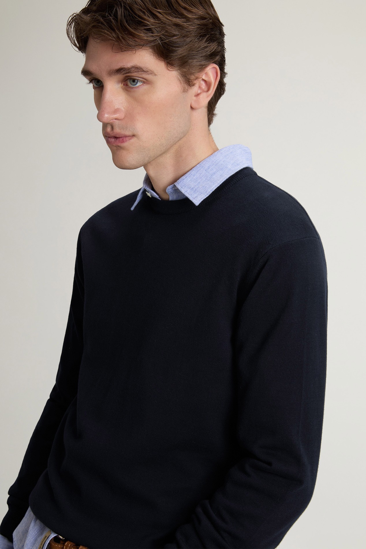 Crewneck Sweater in Pure Cotton with Embroidered Logo Blue photo 4 | Woolrich