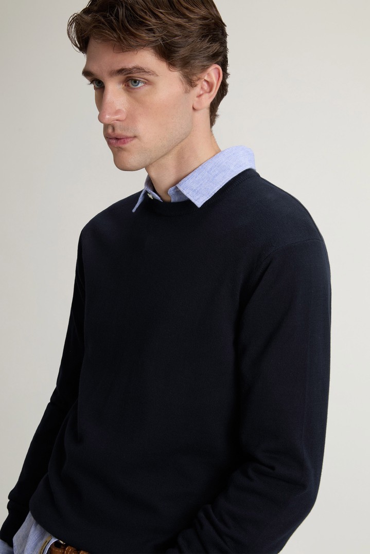 Crewneck Sweater in Pure Cotton with Embroidered Logo Blue photo 4 | Woolrich