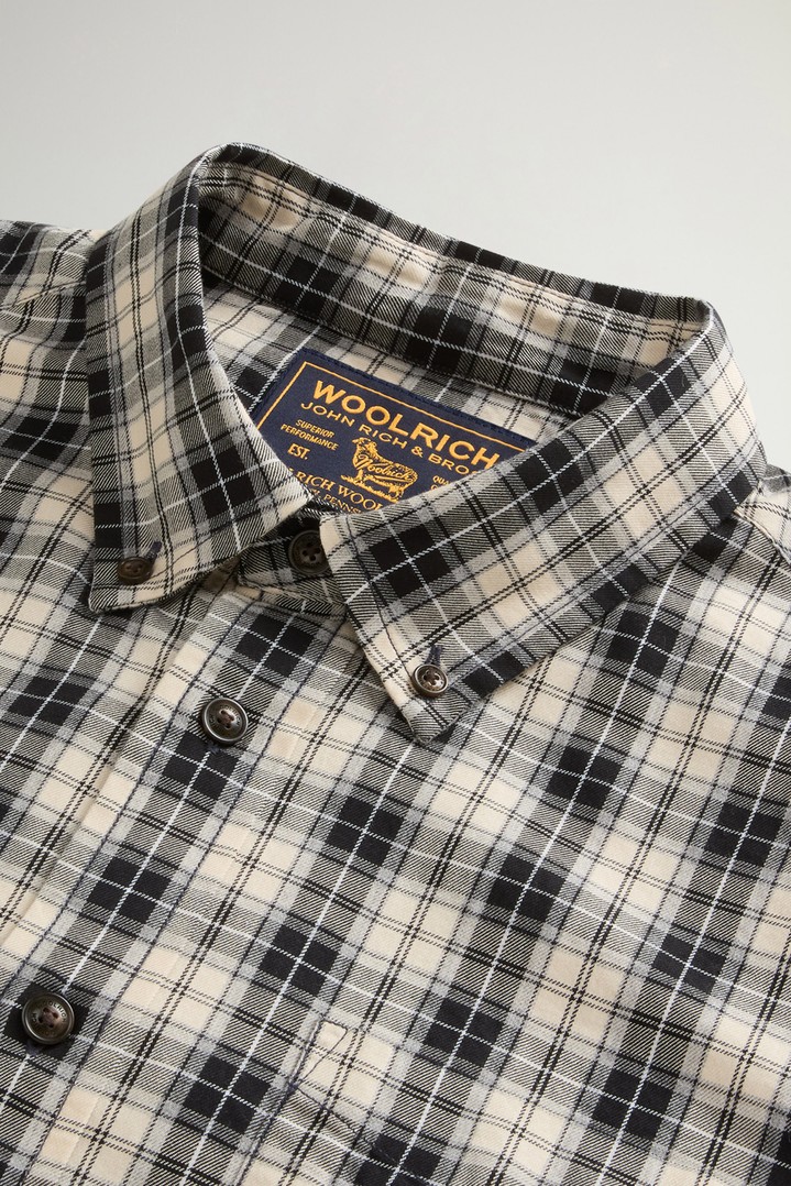 Button-Down Checked Shirt in Pure Cotton Flannel White photo 6 | Woolrich