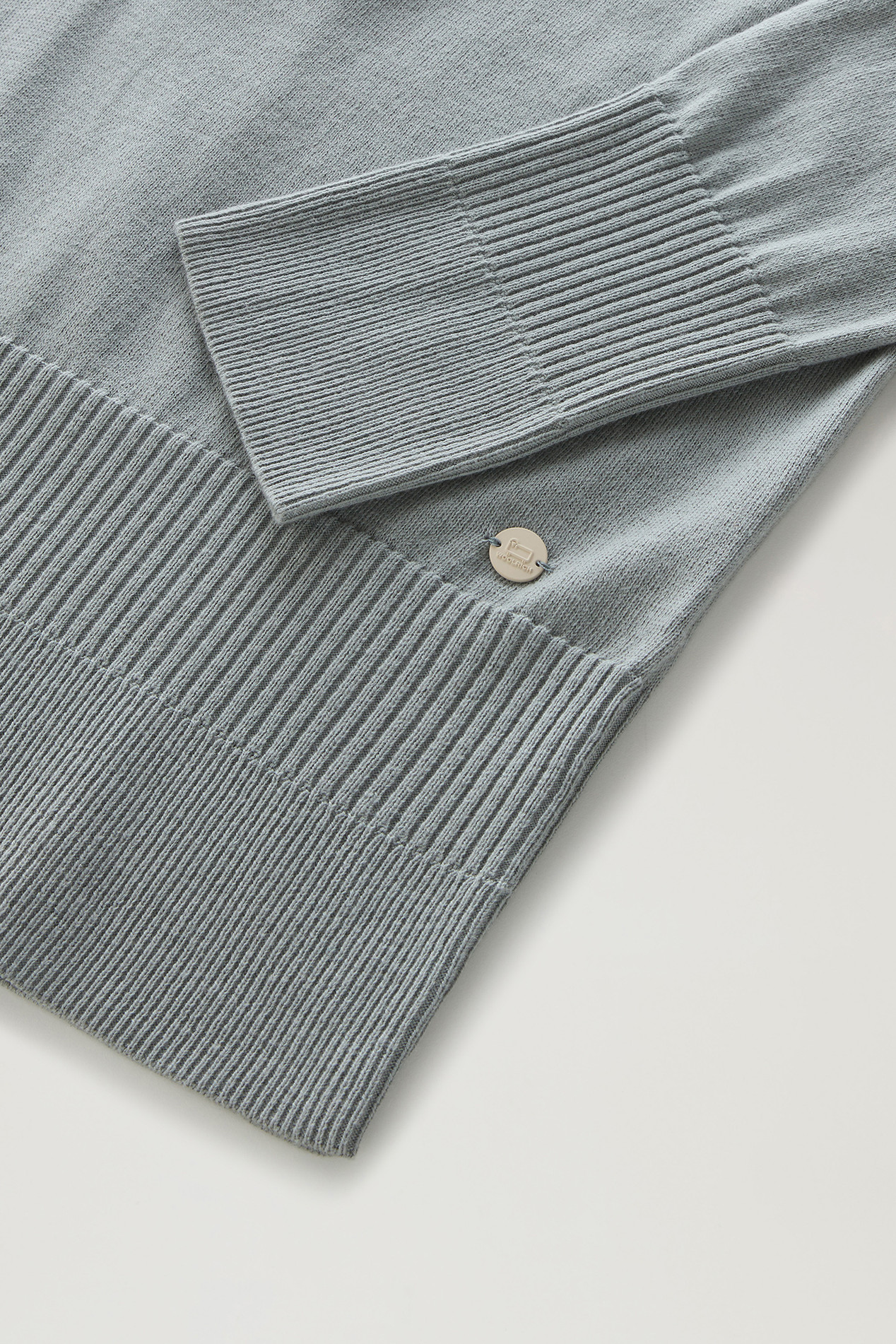 V-Neck Sweater in Cotton and Cashmere Green photo 3 | Woolrich