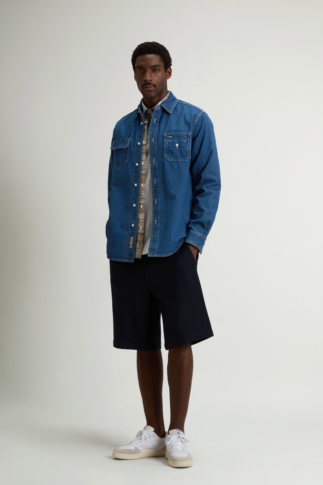 Shirt in Lightweight Pure Cotton Denim Blue photo 2 | Woolrich