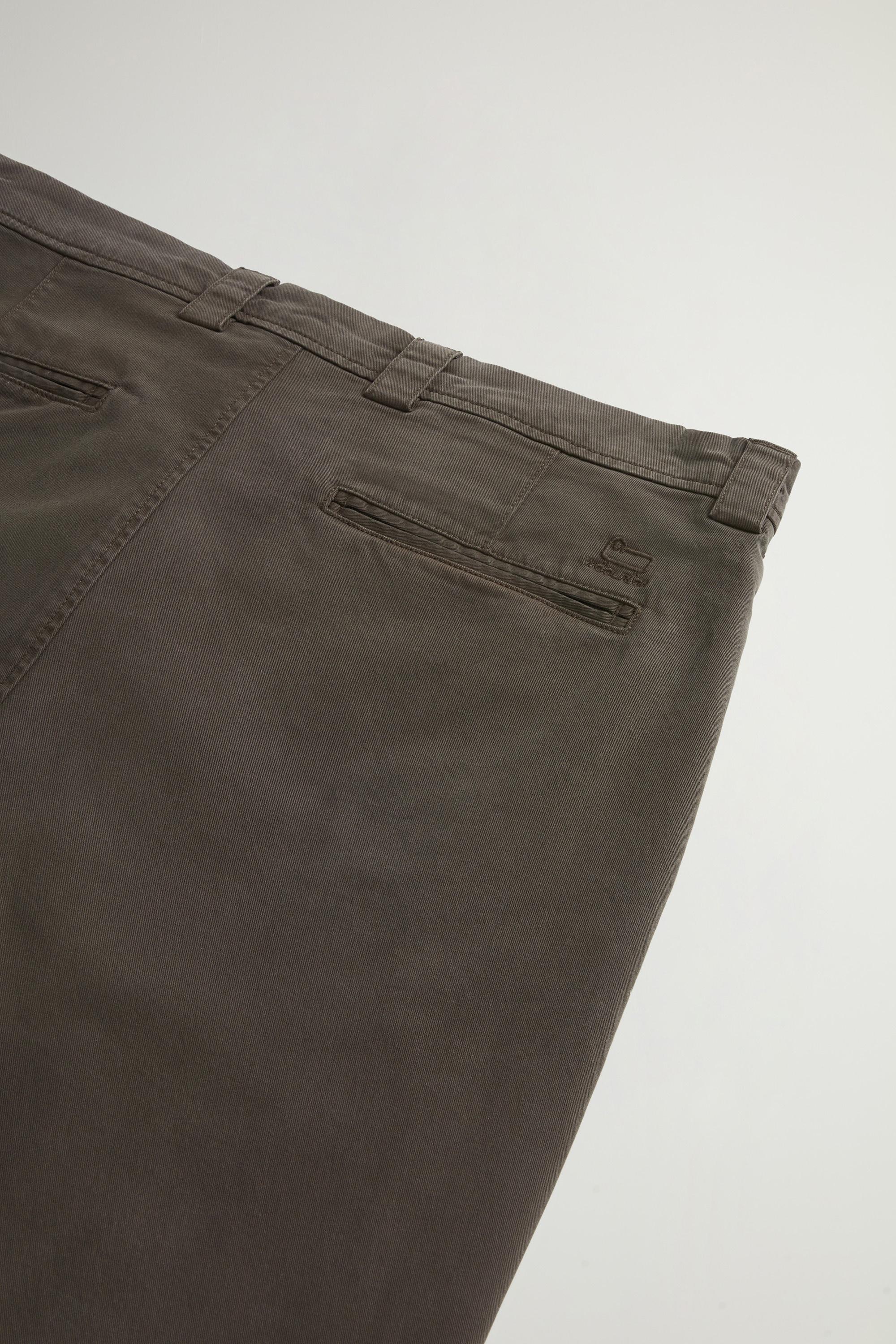 Garment-Dyed Chino Pants in Stretch Cotton Twill Green photo 4 | Woolrich