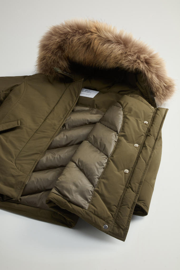 Girls’ Arctic Parka in Urban Touch Green photo 5 | Woolrich