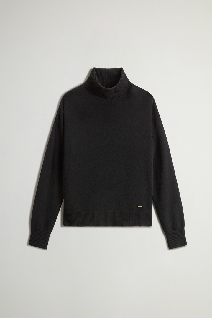 Turtleneck Sweater in Virgin Wool and Cashmere Blend Black photo 5 | Woolrich
