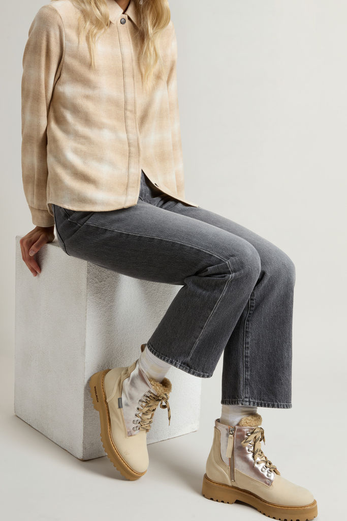 Main Combat Boots in Cowhide and Suede Beige photo 7 | Woolrich
