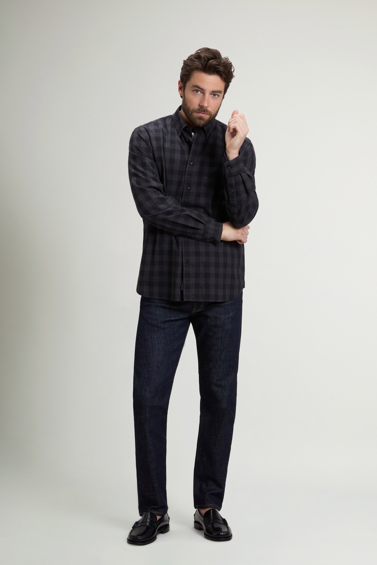 Button-Down Checked Shirt in Pure Cotton Flannel Gray photo 2 | Woolrich