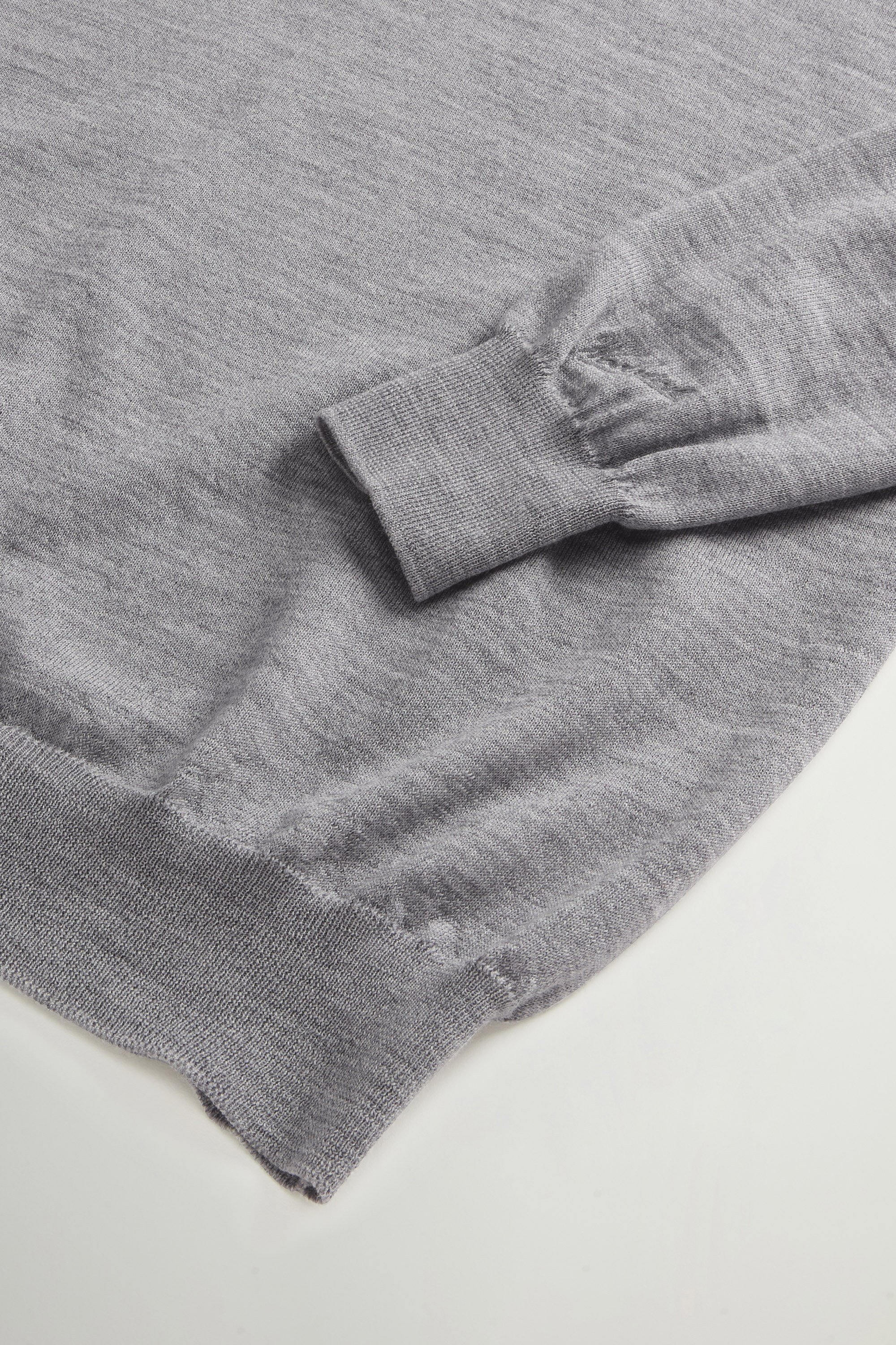 Polo in maglia di pura lana vergine Merino Grigio photo 6 | Woolrich