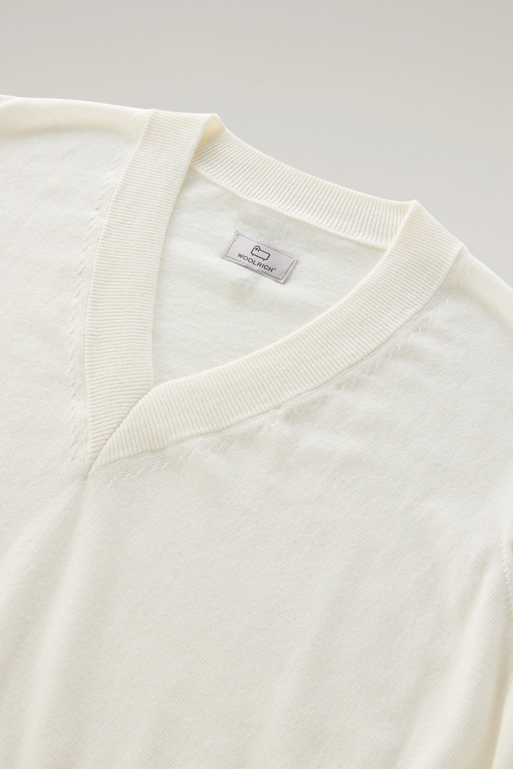 V-Neck Sweater in Cotton and Cashmere White photo 2 | Woolrich