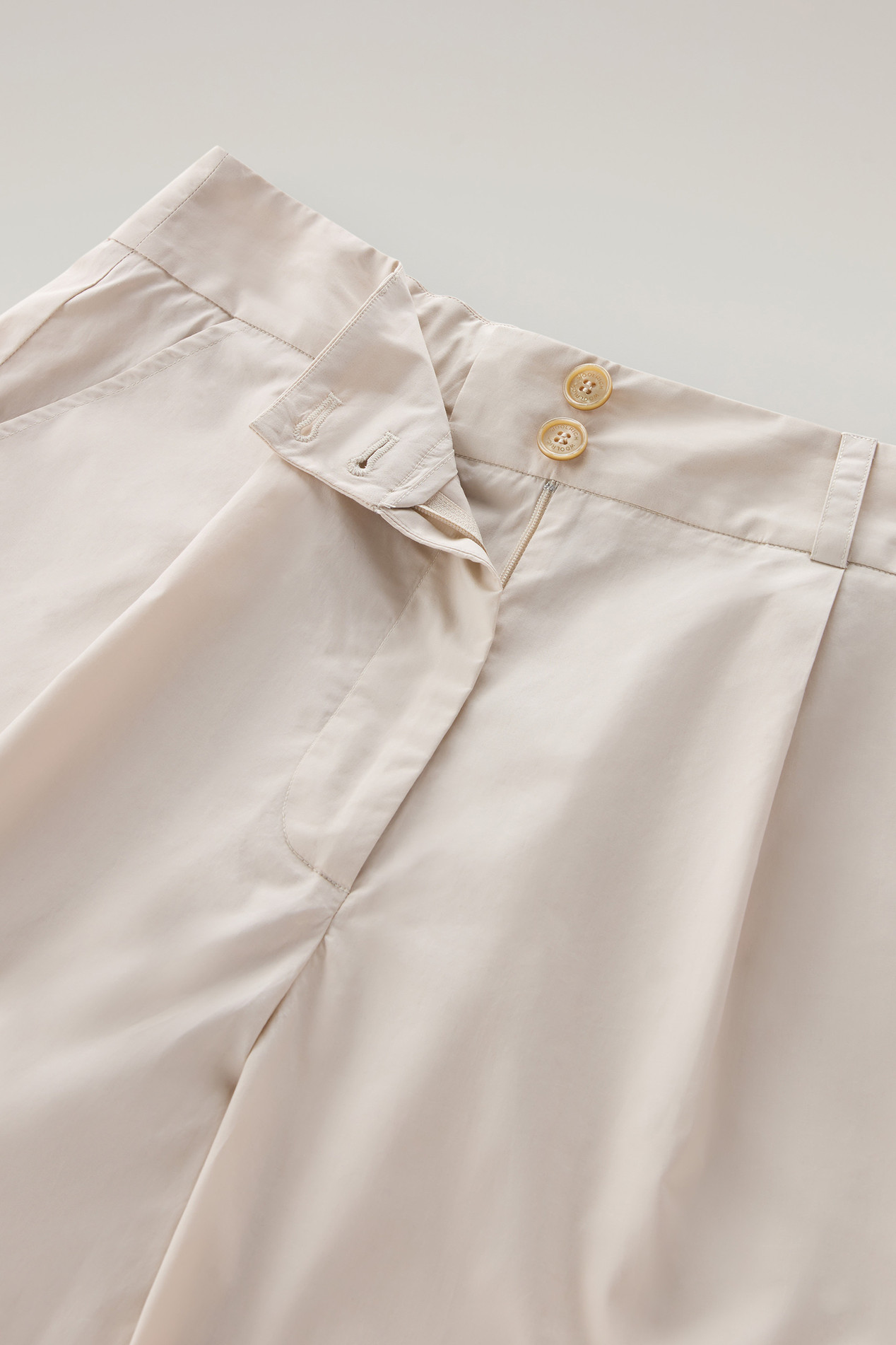 Pure Cotton Poplin Shorts Beige photo 2 | Woolrich