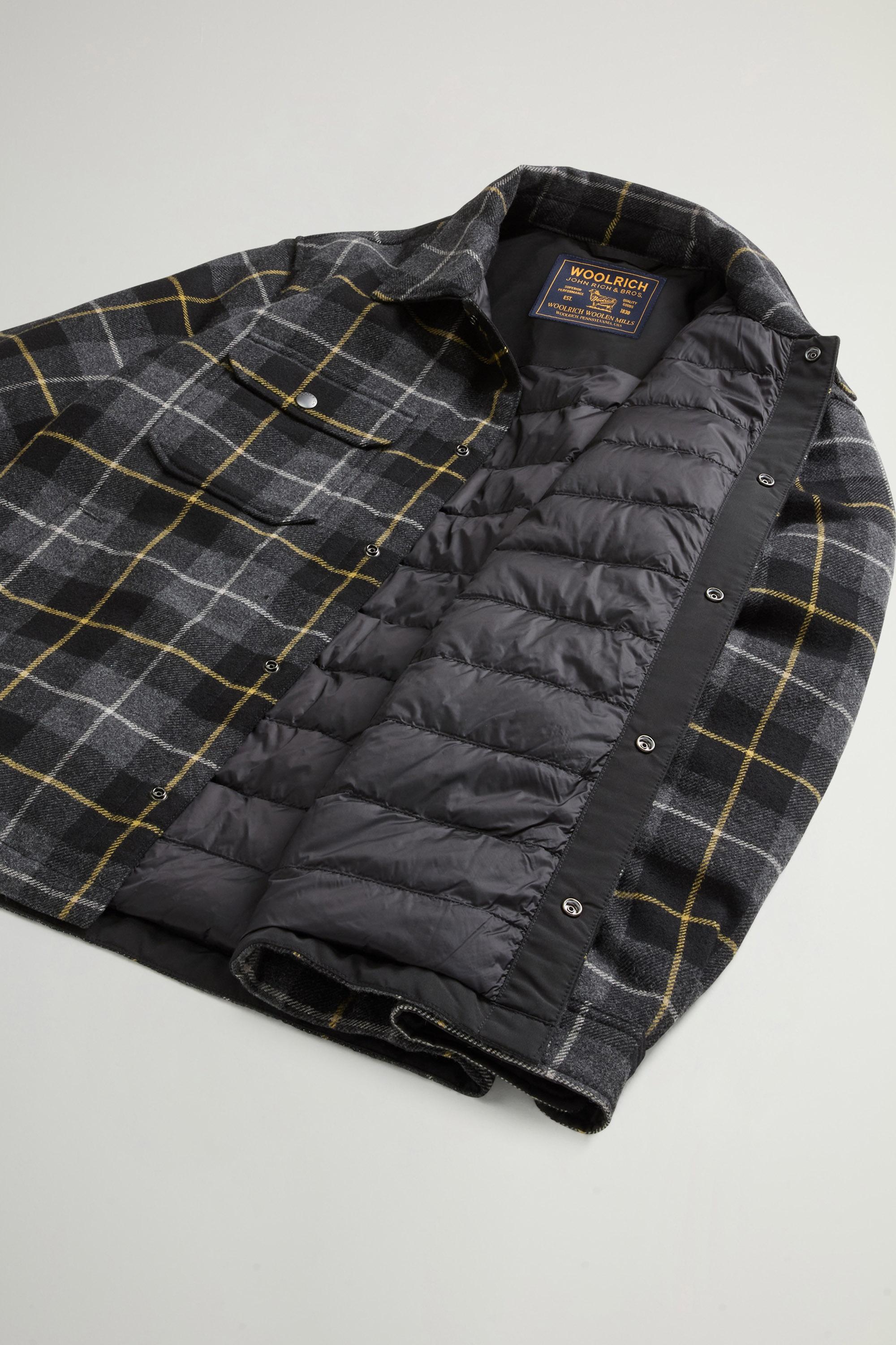 Alaskan Check Overshirt in Recycled Italian Wool Blend Gray photo 8 | Woolrich