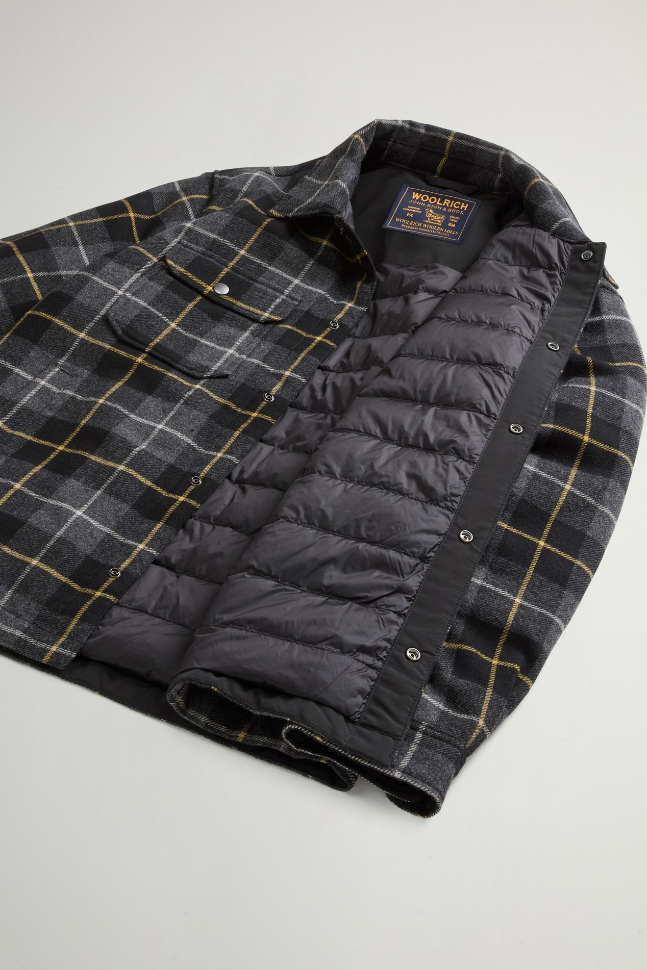 Alaskan Check Overshirt in Recycled Italian Wool Blend Gray photo 8 | Woolrich