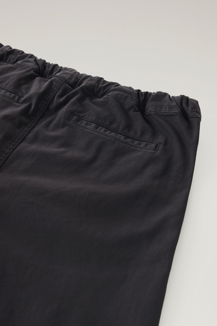 Garment-Dyed Chino Pants in Stretch Cotton Twill Black photo 4 | Woolrich
