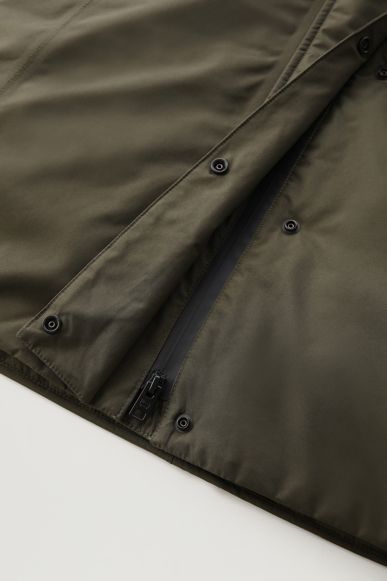 GORE-TEX Waterproof Marshall Parka Green photo 6 | Woolrich
