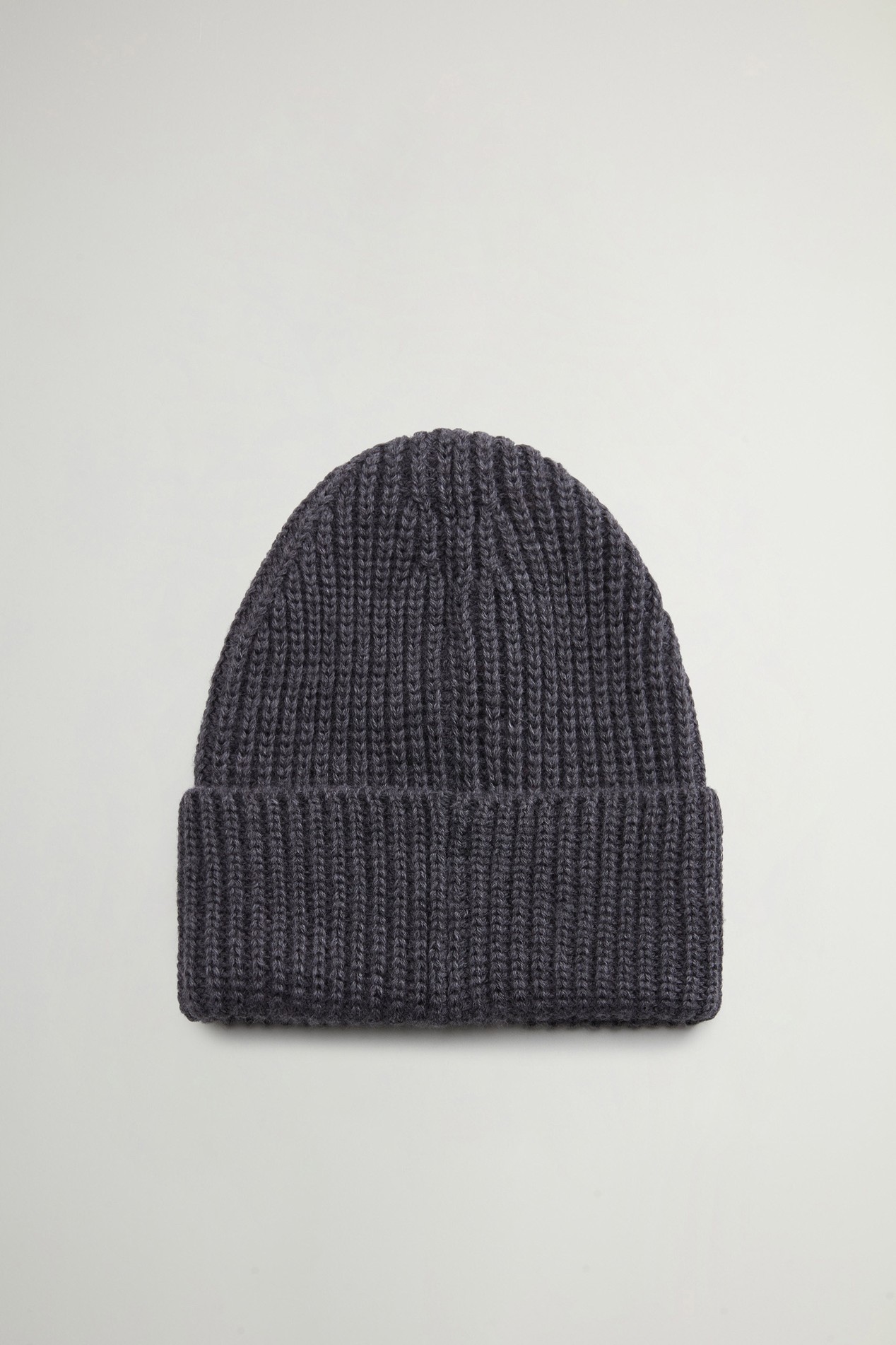 WM PATCH BEANIE Gray photo 3 | Woolrich