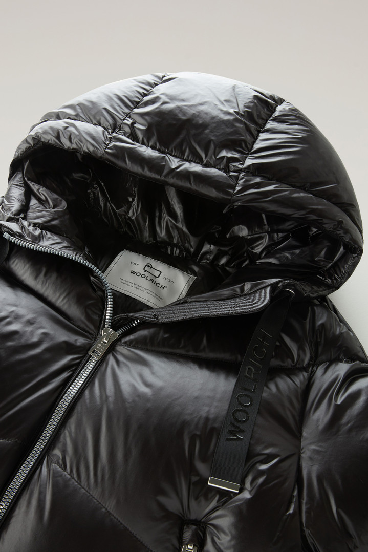 Aliquippa Short Down Jacket in Glossy Nylon Black photo 2 | Woolrich