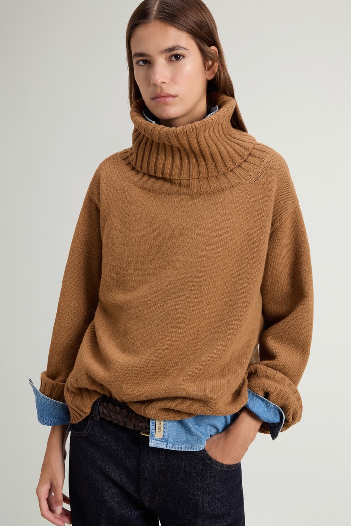 Turtleneck Sweater in Wool and Cashmere Blend Brown photo 4 | Woolrich