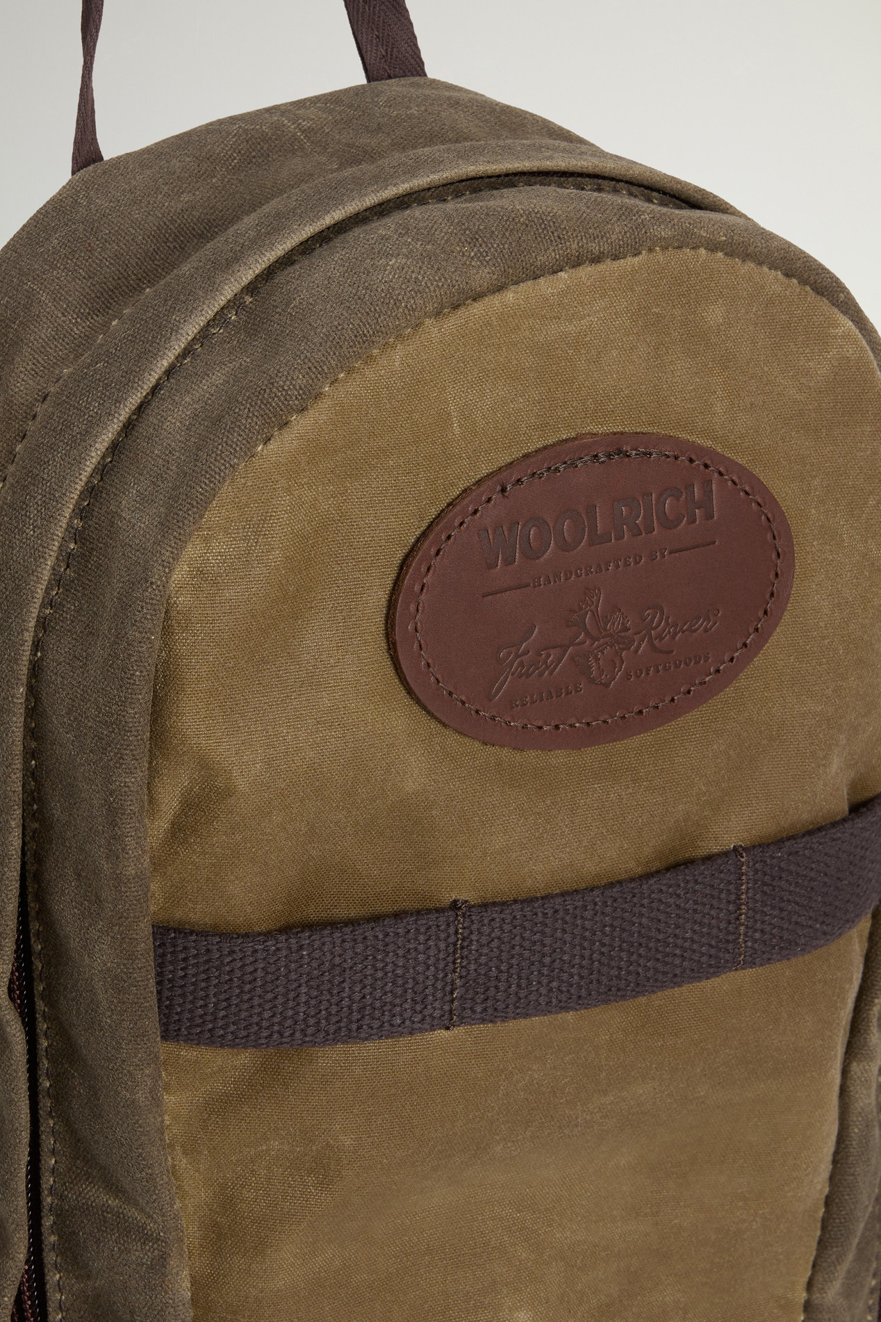 HIGH FALLS SHORT-DAY PACK Green photo 5 | Woolrich