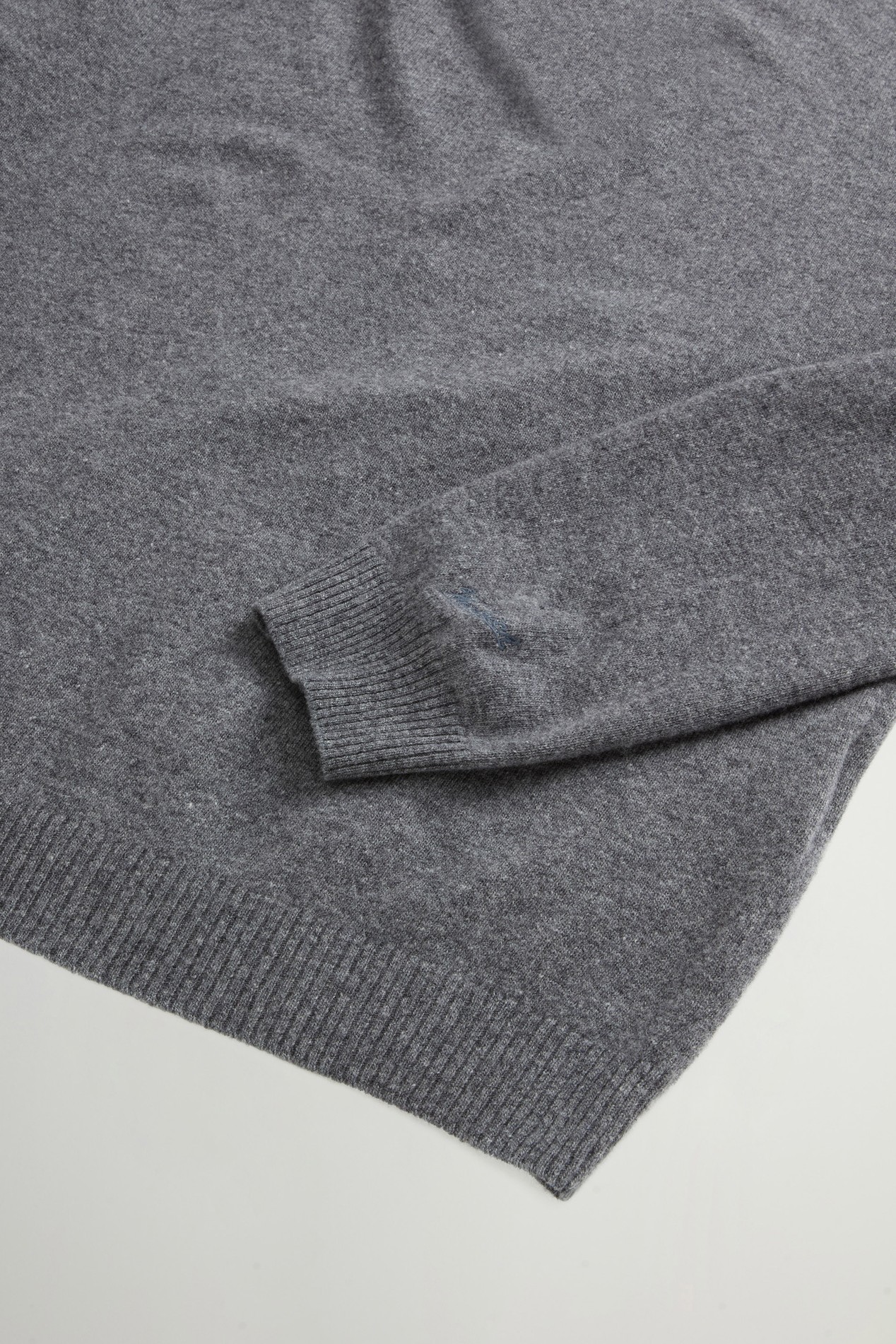 WOOL CASHMERE CREWNECK GG13 Gray photo 6 | Woolrich