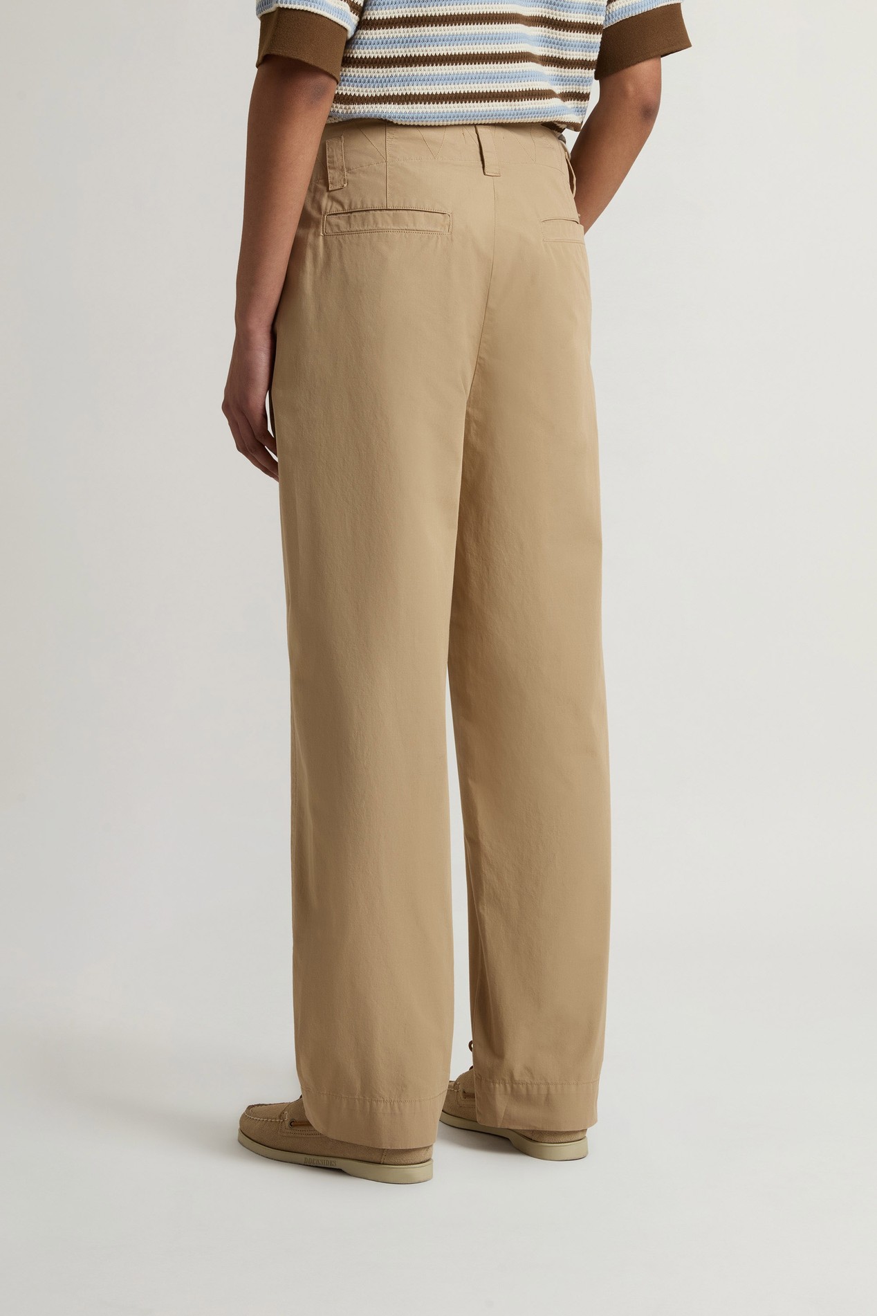 Garment-Dyed Carrot Pants in Pure Cotton Poplin Beige photo 2 | Woolrich