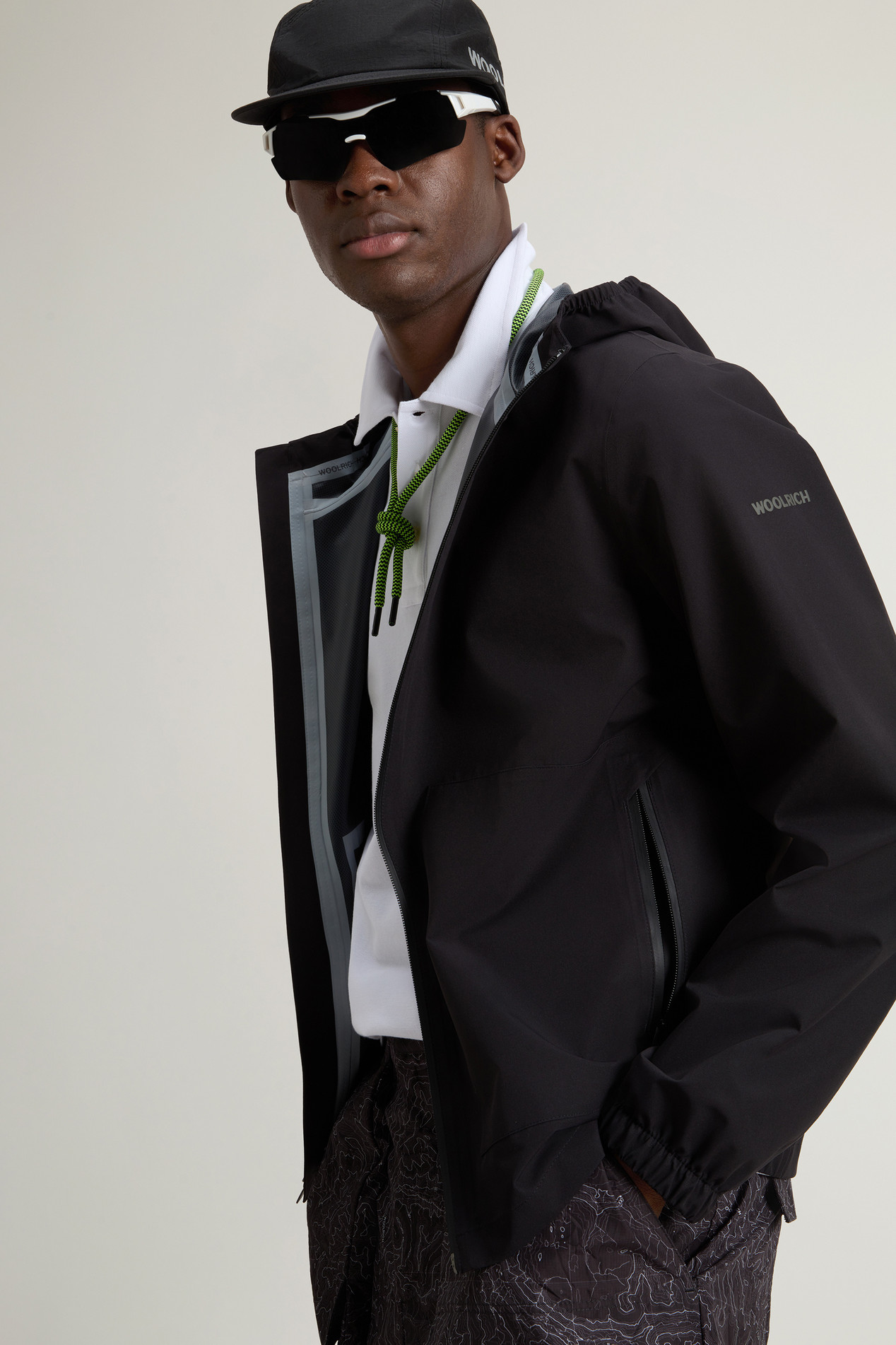Waterproof Pacific Jacket in Two-Layered Fabric Black photo 4 | Woolrich