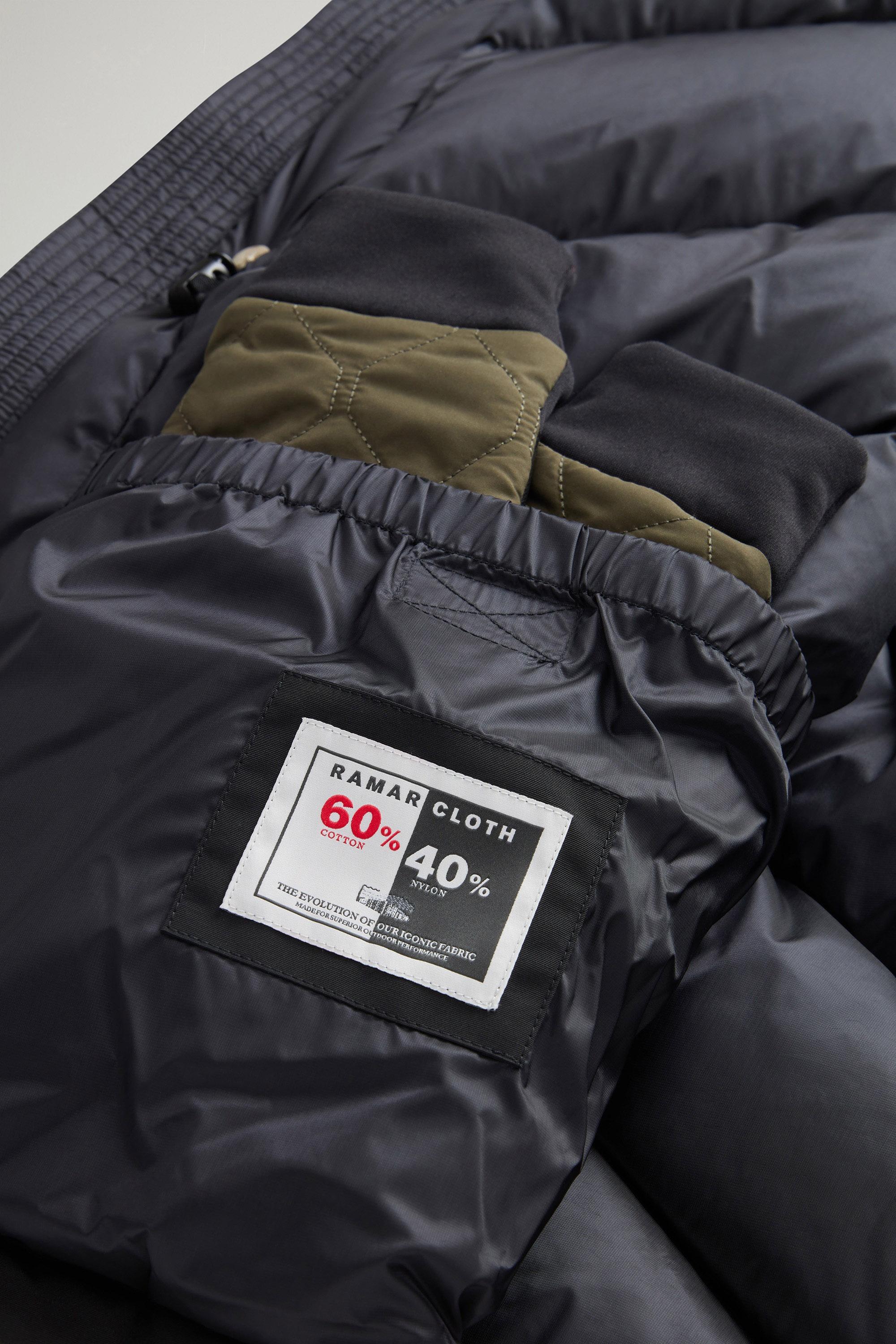 Arctic Parka en Ramar Cloth Noir photo 9 | Woolrich