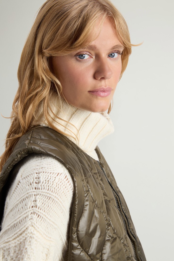 Packable Quilted Vest in Urban Light Nylon Green photo 4 | Woolrich