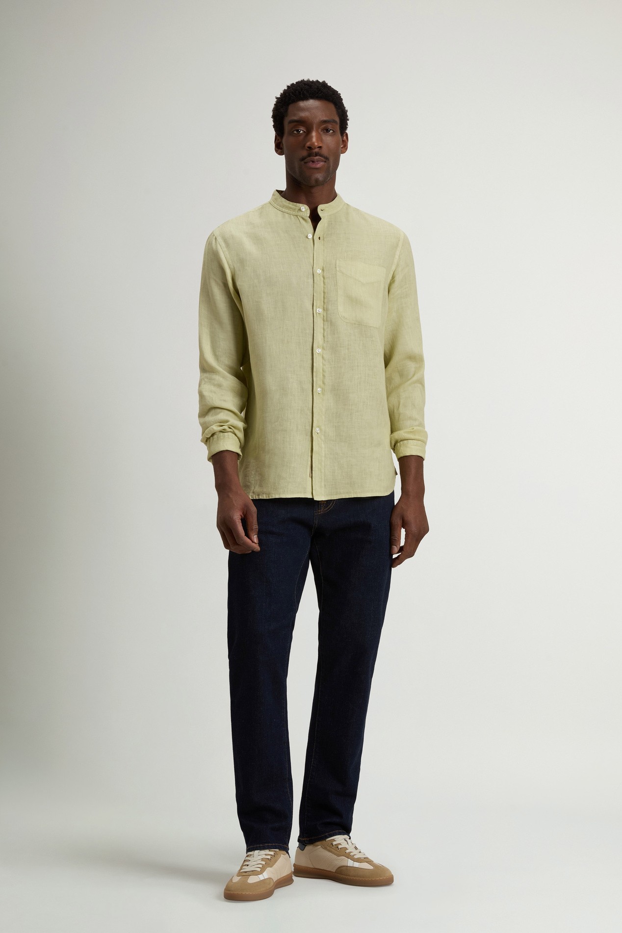 BAND COLLAR LINEN SHIRT Green photo 2 | Woolrich