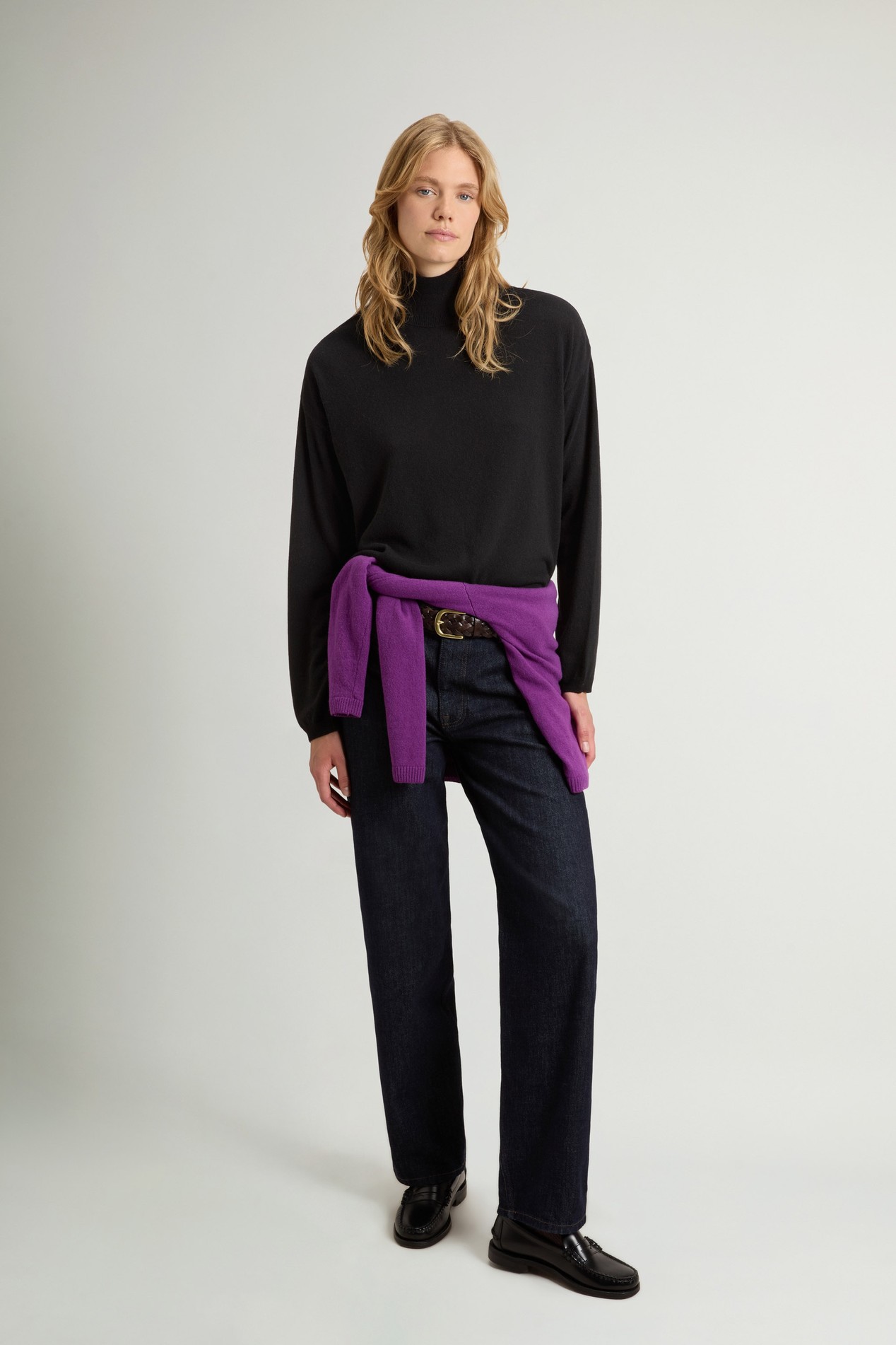 Sweater in Wool and Cashmere Blend Black photo 2 | Woolrich