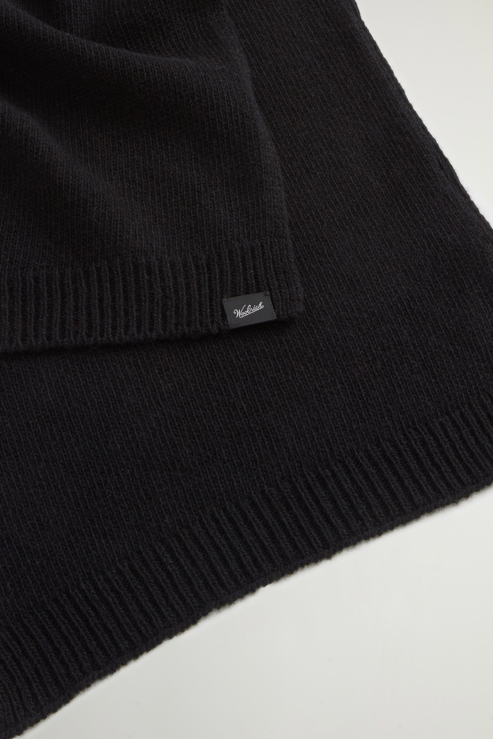 Scarf in Wool Blend Black photo 6 | Woolrich