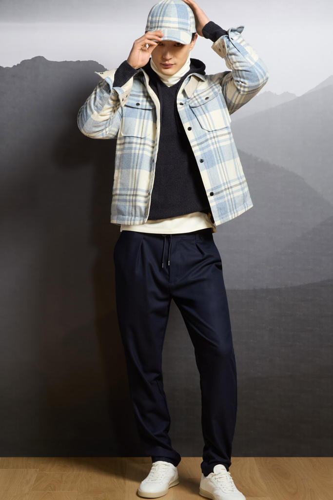 Milton Pants in Wool-Blend Flannel Blue photo 6 | Woolrich