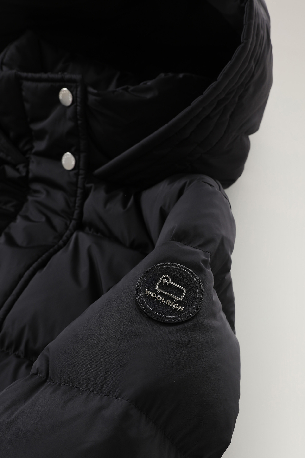 Hooded Alsea Down Jacket in Stretch Nylon Black photo 3 | Woolrich