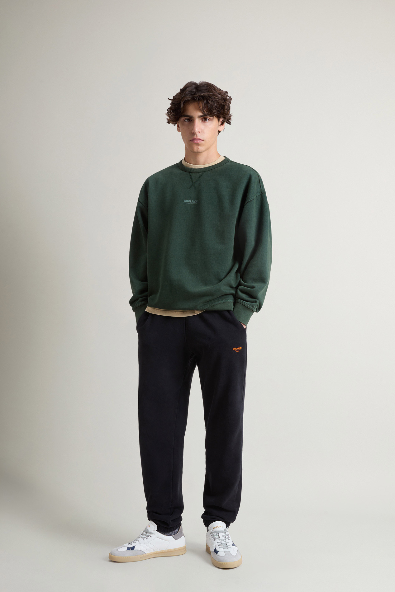 Teen Boys’ Garment-Dyed Pure Cotton Crewneck Sweatshirt with Rear Print Green photo 2 | Woolrich