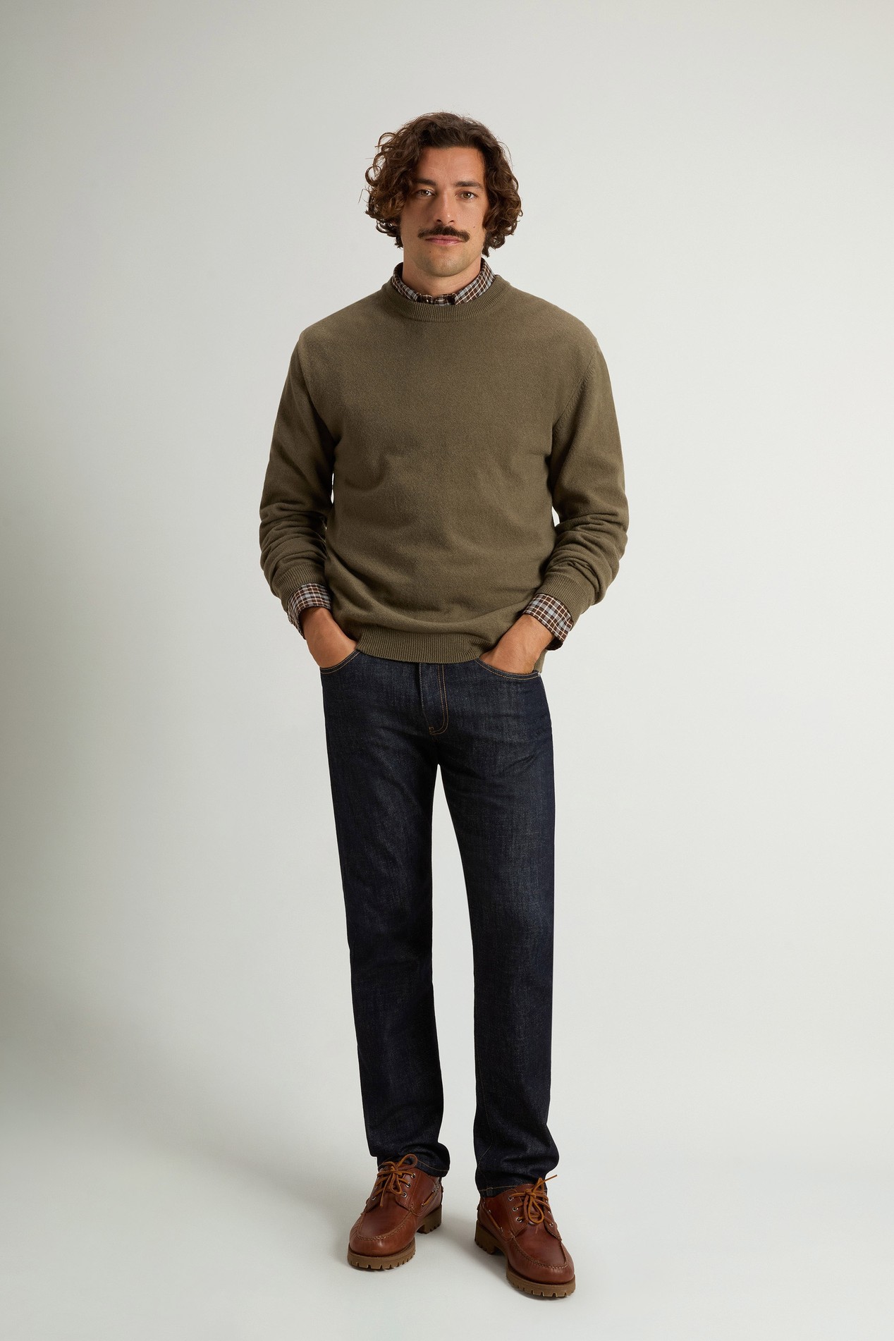 Pullover aus reiner Schurwolle mit Rundhalsausschnitt Grün photo 2 | Woolrich