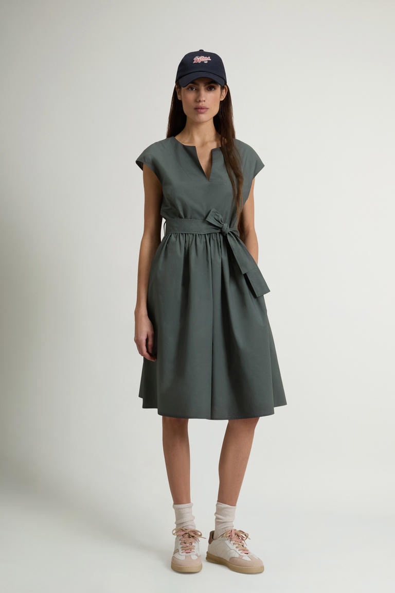 Kleid aus Popeline aus reiner Baumwolle mit Gürtel Grün photo 1 | Woolrich