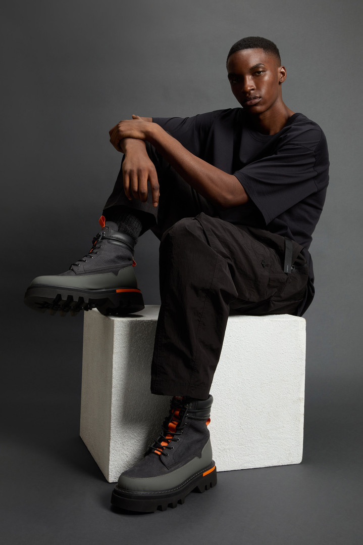 Ankle Boots in Tumbled Nubuck Leather by Todd Snyder Black photo 7 | Woolrich