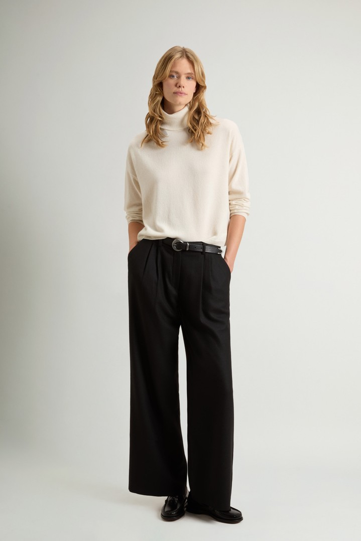 Sweater in Wool and Cashmere Blend White photo 2 | Woolrich