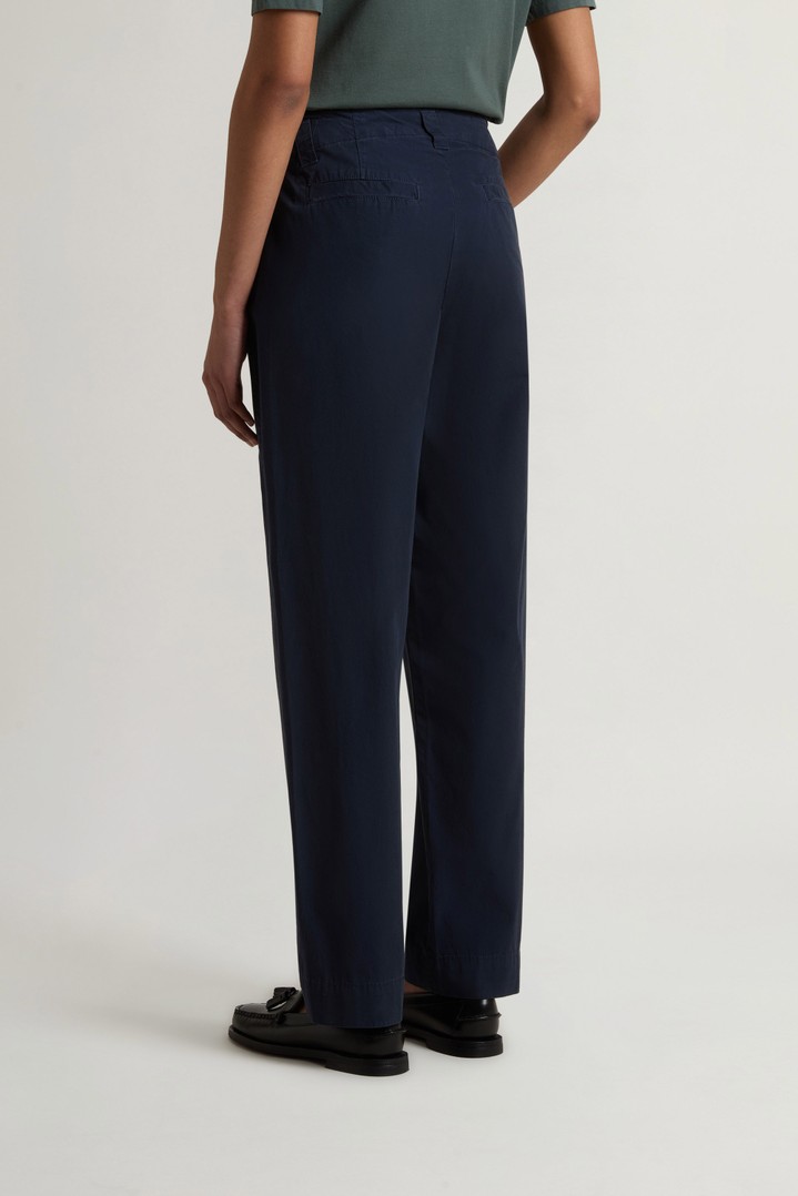 Garment-Dyed Carrot Pants in Pure Cotton Poplin Blue photo 2 | Woolrich