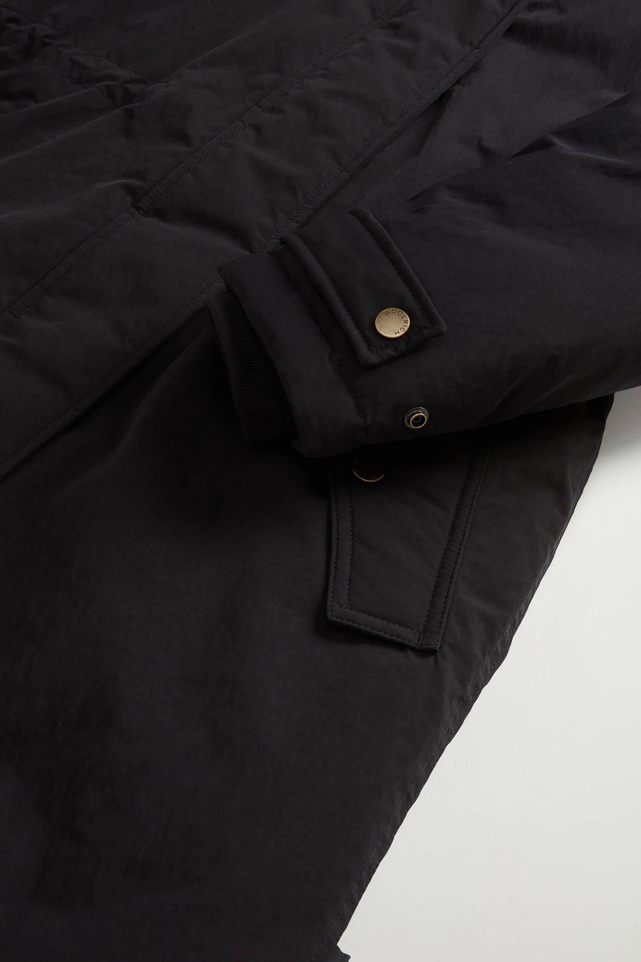 GRACE FUR PARKA Black photo 7 | Woolrich