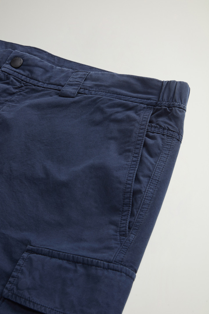 Garment-Dyed Cargo Short in Pure Cotton Blue photo 3 | Woolrich